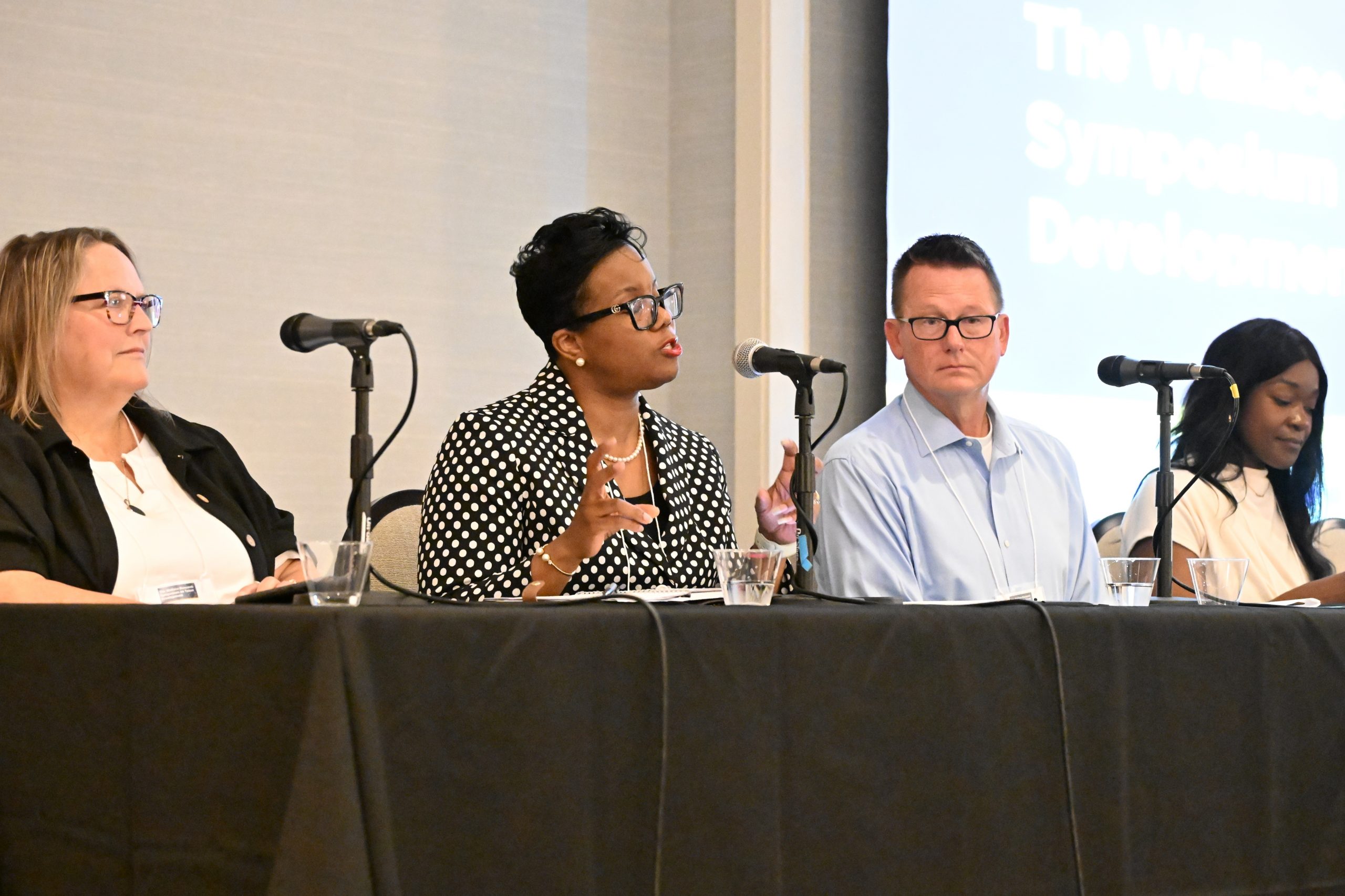2026 Wallace Symposium Photo–Panel 01