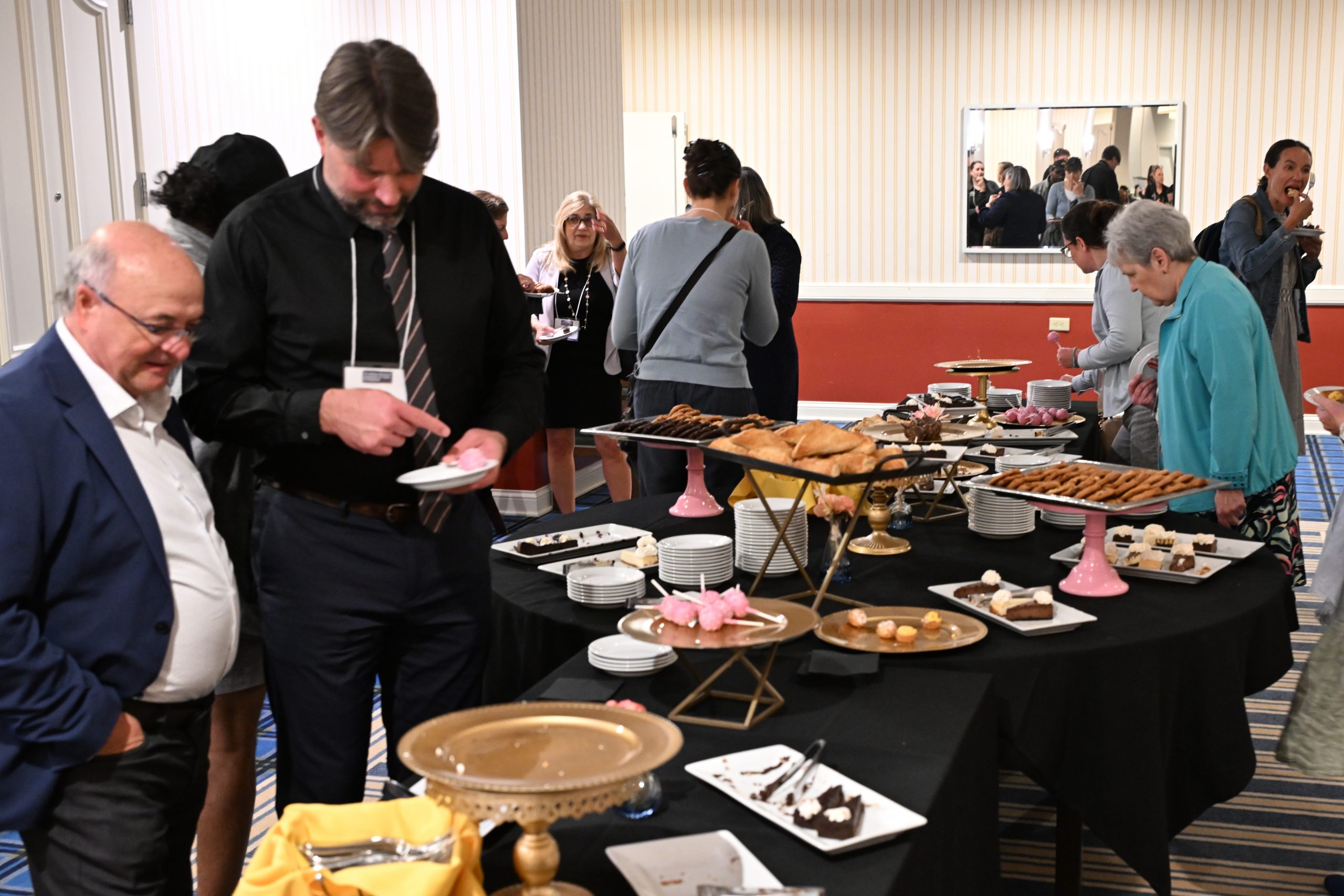 2026 Wallace Symposium Photo–Dessert Reception 07